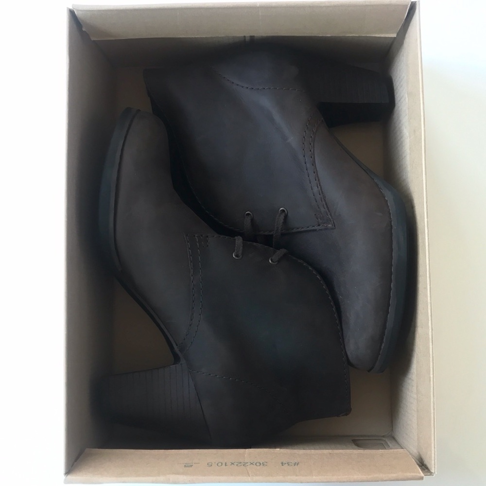 Clarks ‘Carlisle Spice’ Brown Suede Leather Bootie